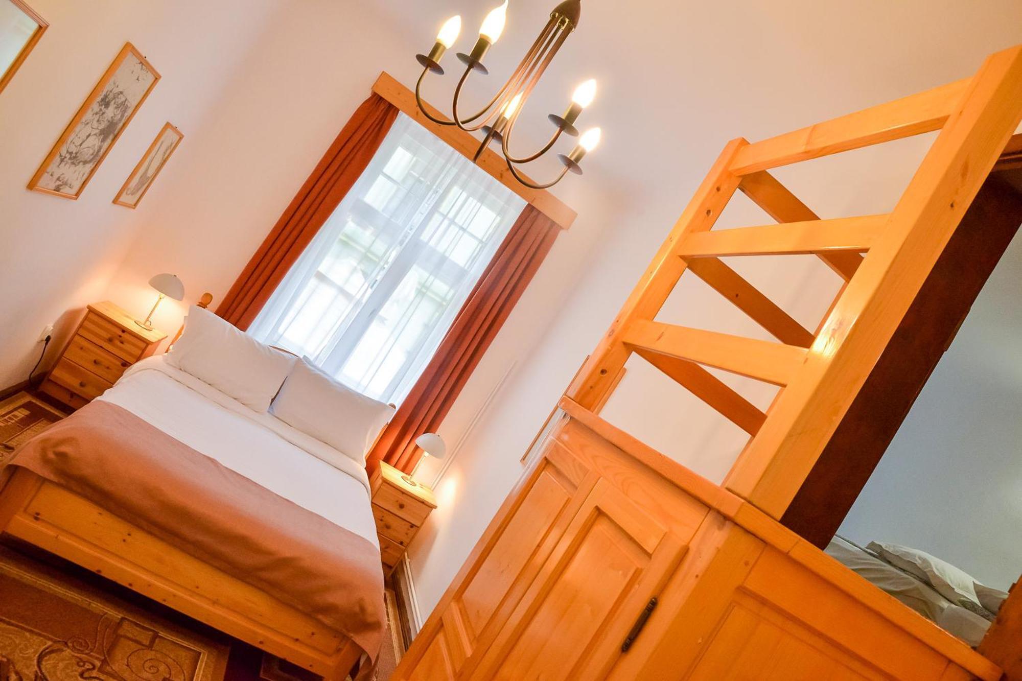 An Der Holztreppe Apartman Segesvár Kültér fotó